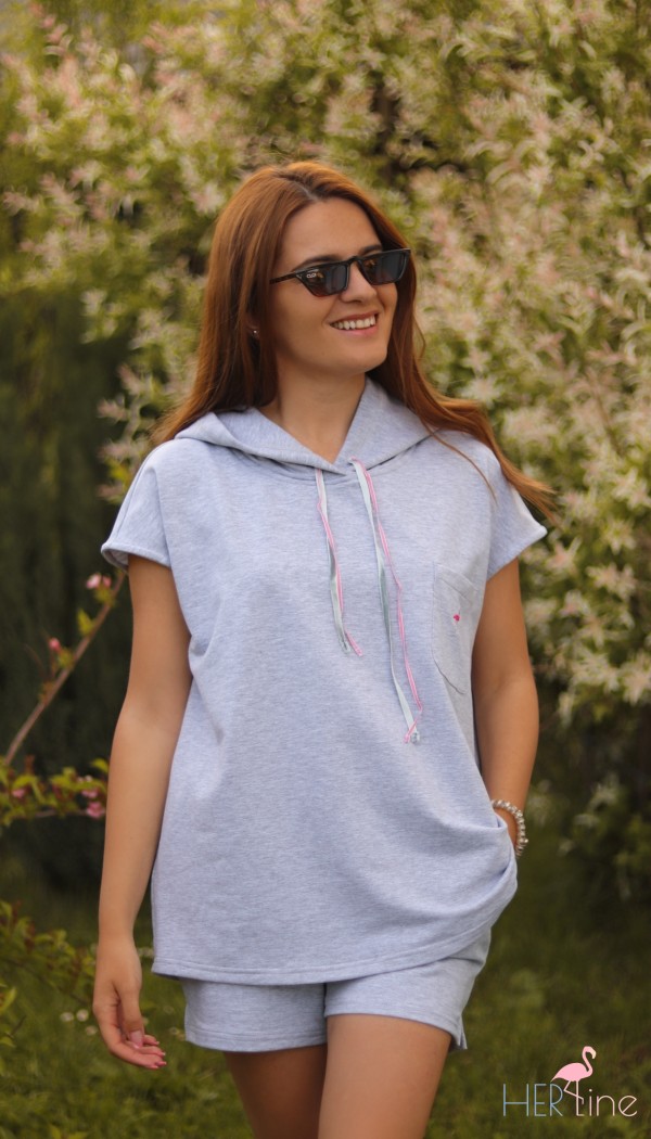 GREY SHORT SLEEVE HOODIE WITH LACES 
