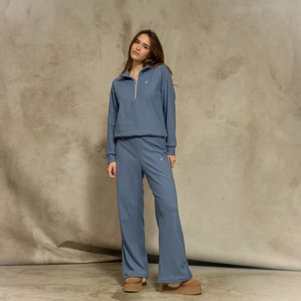 zipper snug sweatshirt