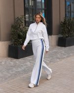 White stripe set